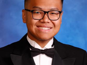 INDEPENDENCE HIGH SCHOOL SENIOR GRADUATE